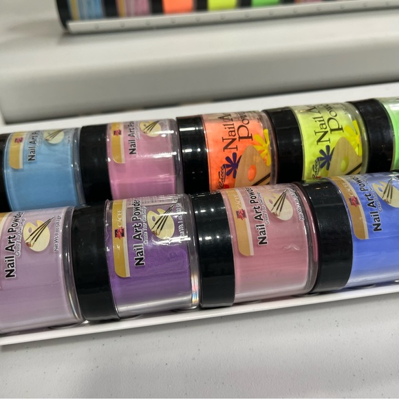 Acrylic Powder for Nails 💅🏽 24 Pots of 1oz each in Multiple Colours - Picture 6 of 9